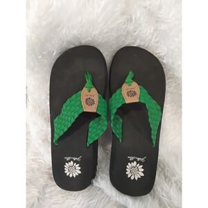 Yellow Box Womens Green Woven Platform Flip Flop Sandals Black Foam Sole